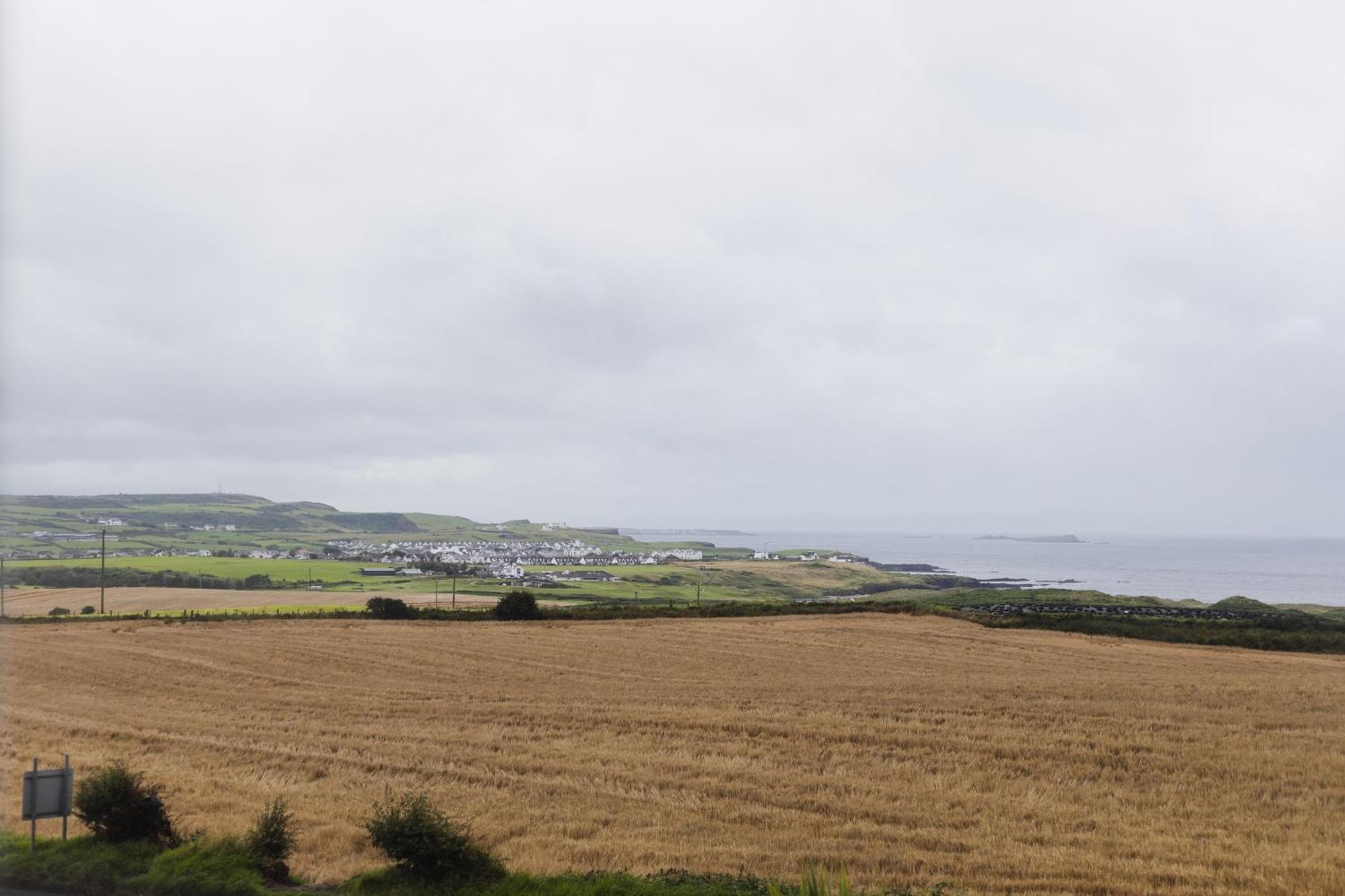 Gray'S At Bushmills Hotel ภายนอก รูปภาพ